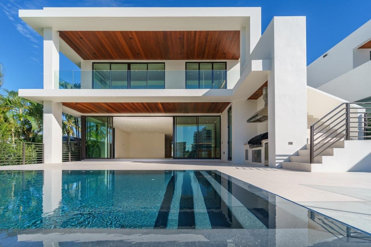 5-Bedroom Signature Villa — West Bay Lagoon 1